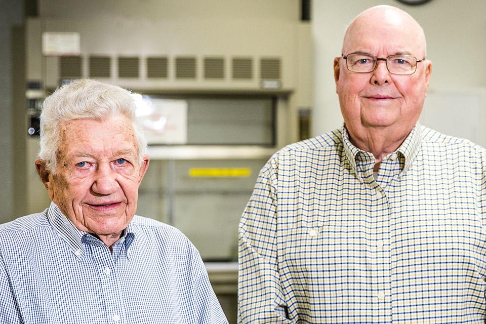 Retired faculty create scholarship to support accredited chemistry students